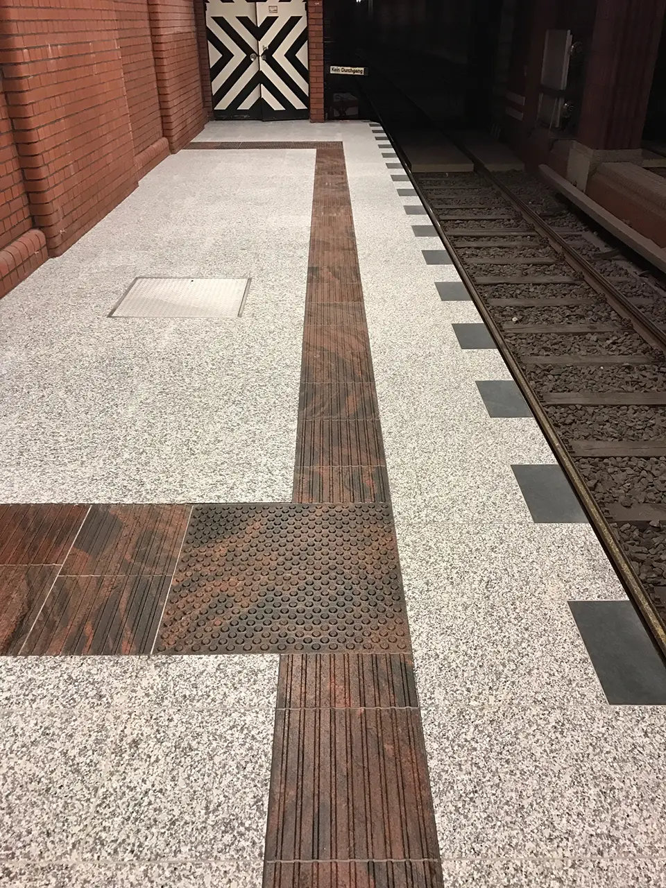 Natursteinarbeiten am U-Bahnhof Zitadelle – Projektansicht 2